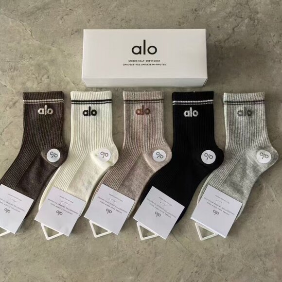 A29- ALO Yoga Women's Thin Stripe Neutral Half-Crew Socks 5-Pair Box Set - NWT